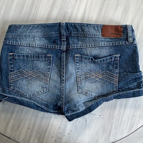 Express Denim shorts - Picture 2 of 3
